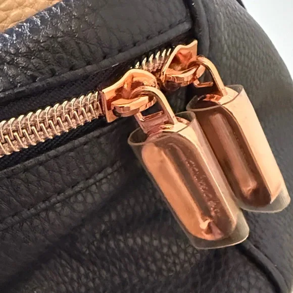 Caboodles Beige and Black Duffel Bag NWOT - Picture 8 of 10